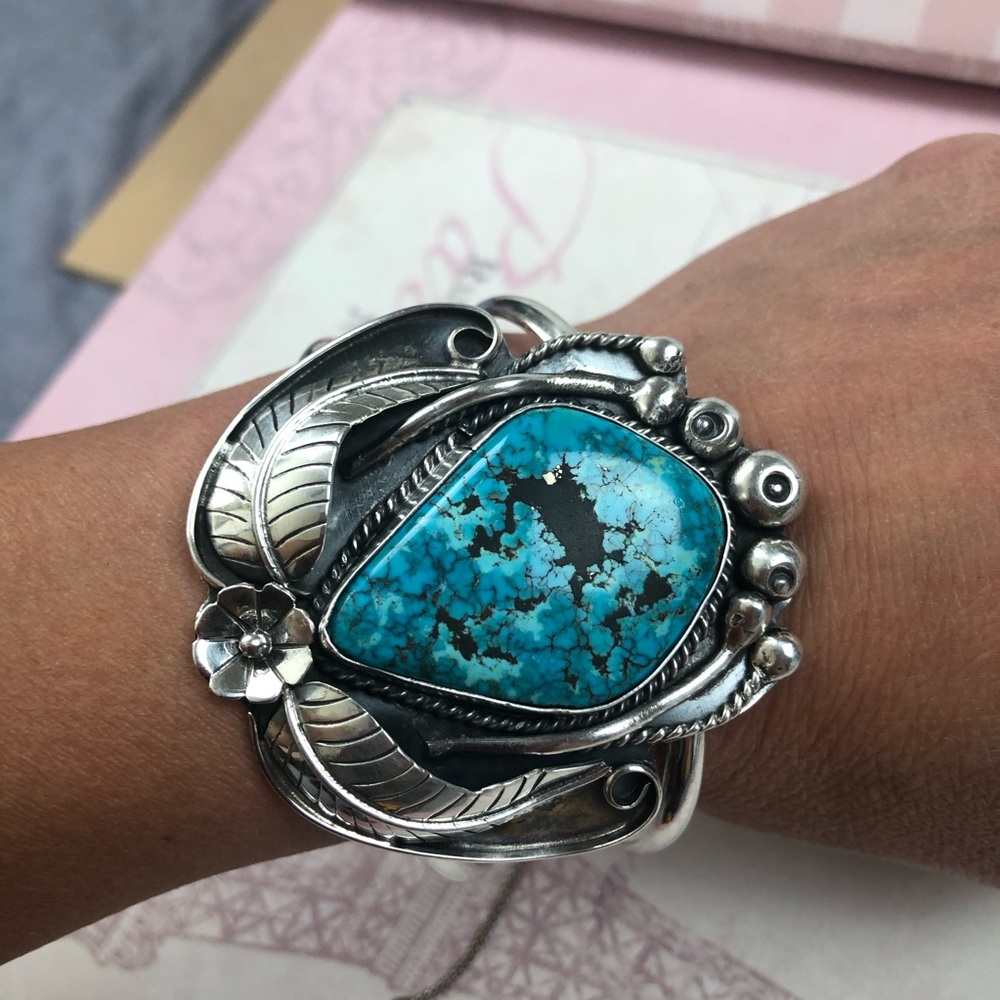 Vintage Turquoise Bracelet/ Native American Indian